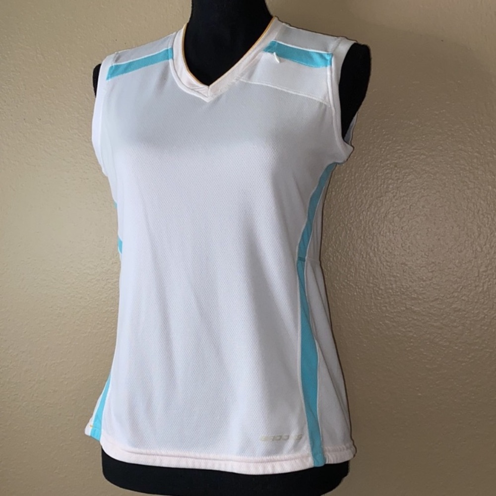 Brooks White Athletic Tennis Sleeveless Top